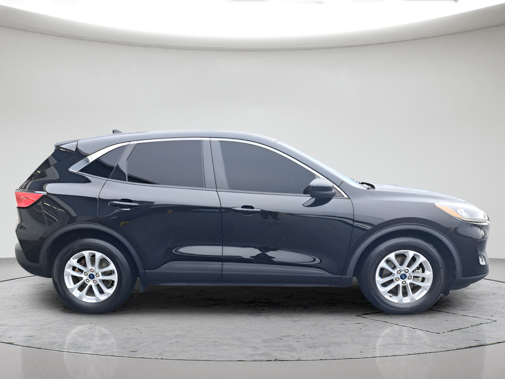 Used 2020 Black Ford SE image 2