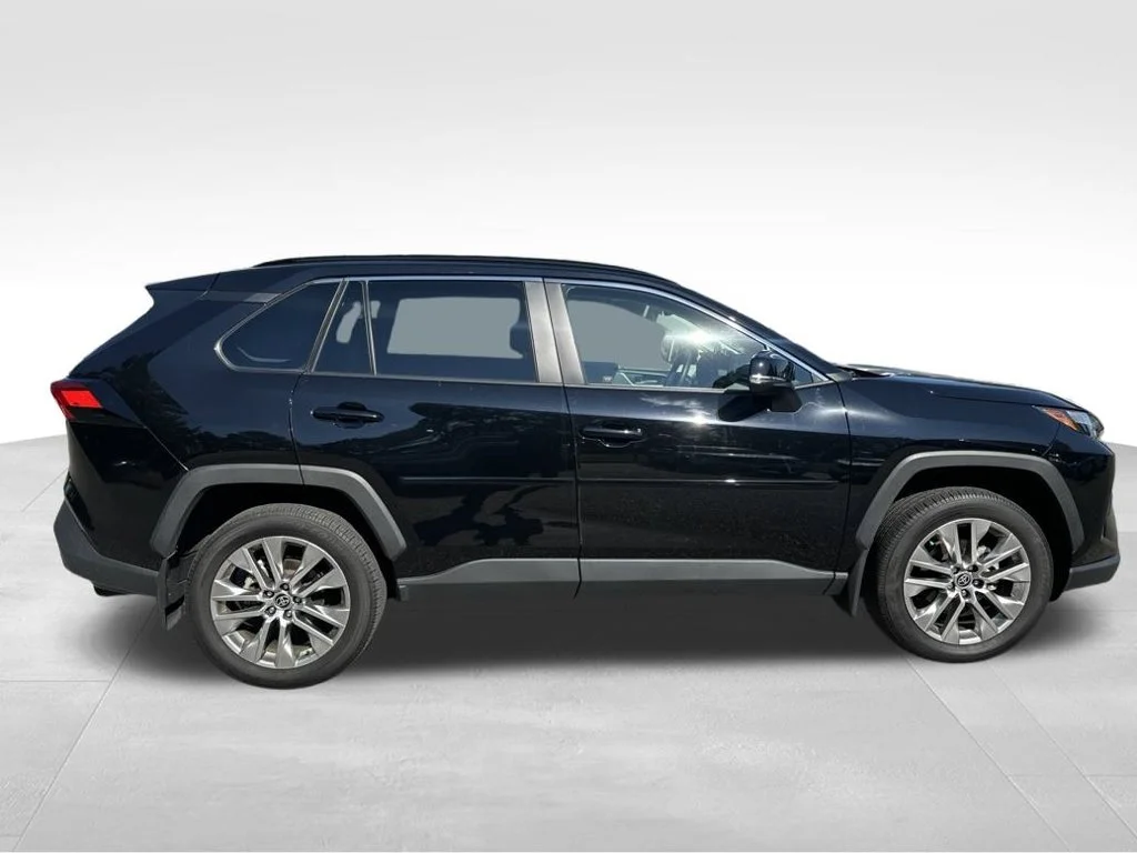 Used 2025 Black Toyota XLE Premium image 7