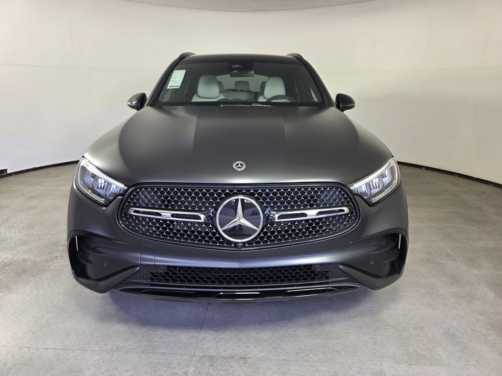 New 2026 MANUFAKTUR exclusive graphite grey magno Mercedes-Benz GLC 300 image 17