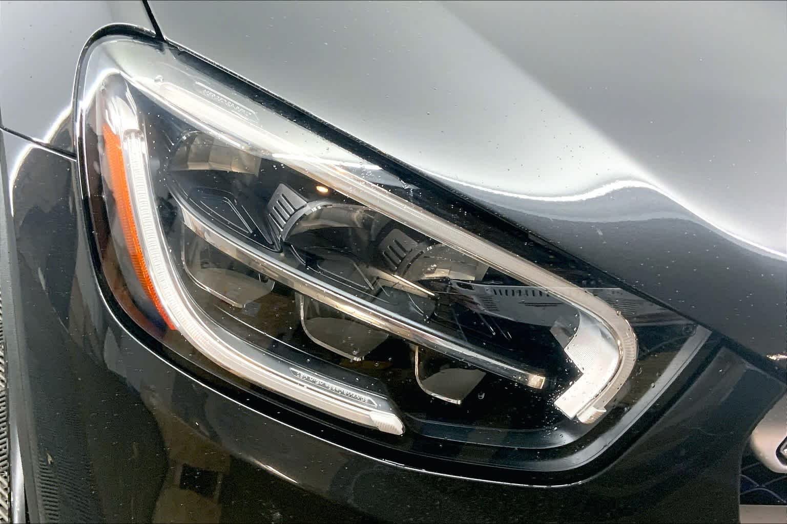 Used 2021 Graphite Grey Metallic Mercedes-Benz GLC 300 image 27