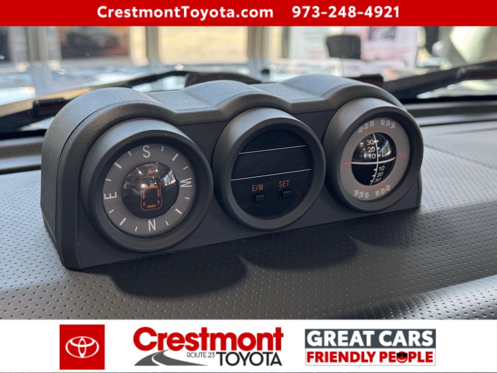 Used 2008 White/Titanium Metallic Toyota  image 23