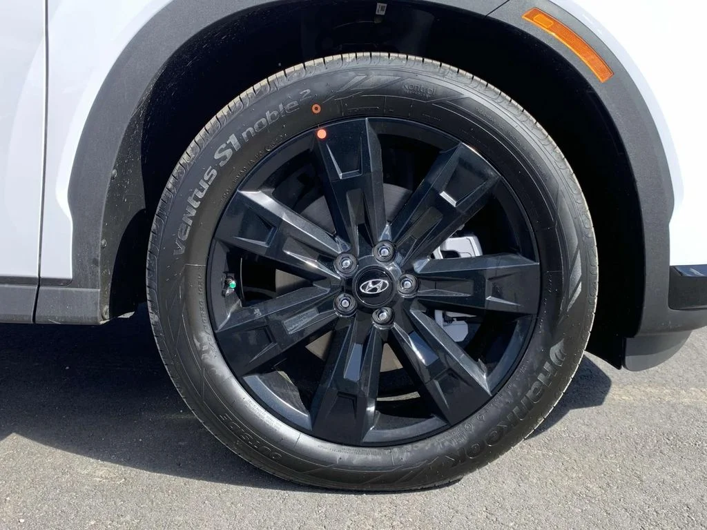 Certified Used 2025 Hyper White Hyundai XRT image 25
