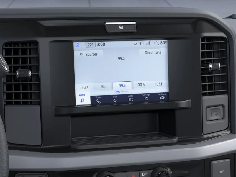 New 2026 Oxford White Ford F-600® XLT image 14