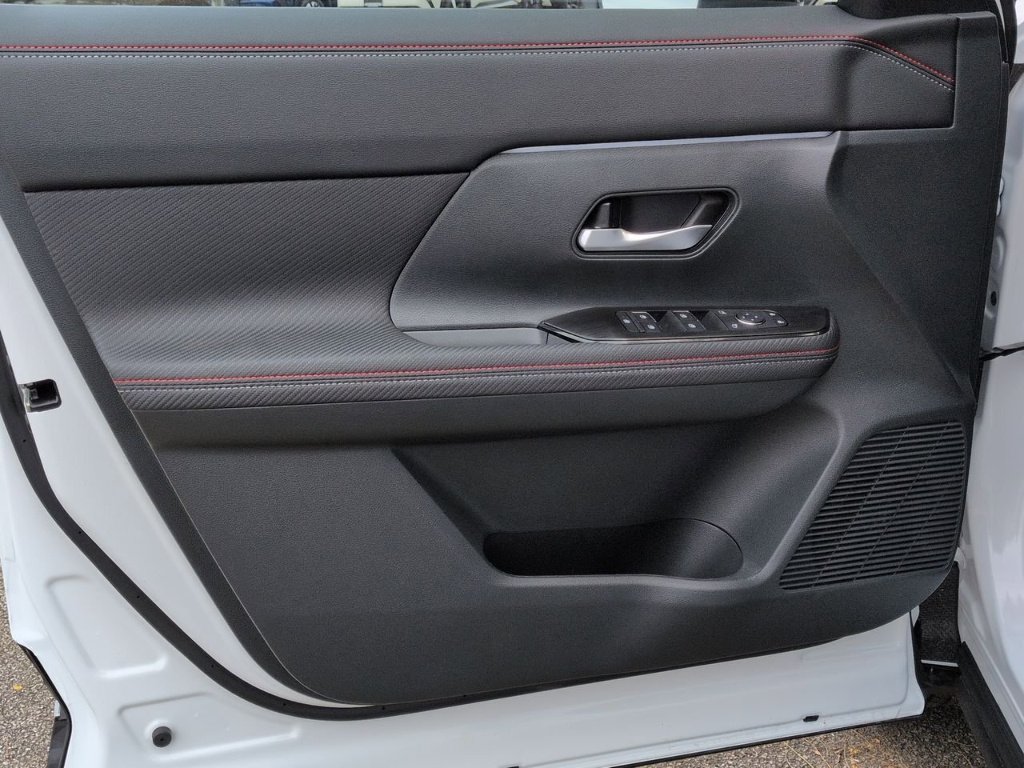 2026 Nissan KICKS SR AWD - Photo 6