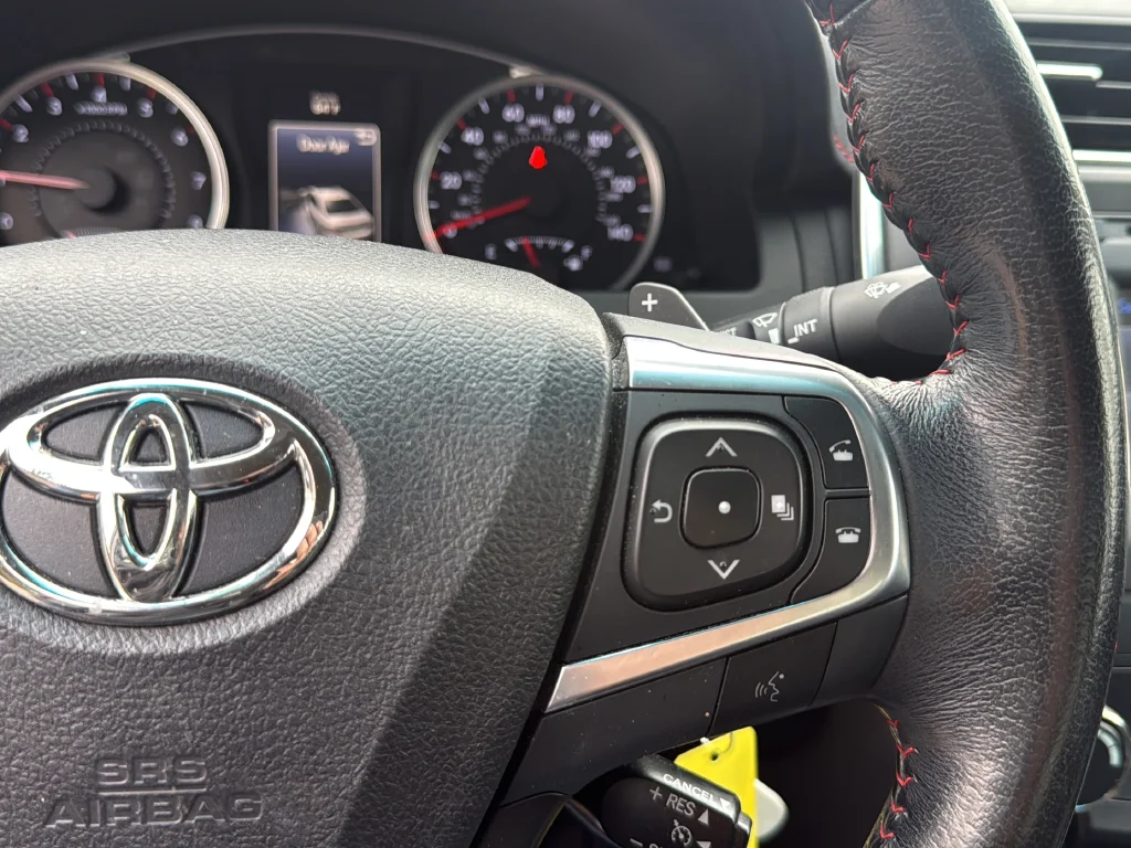 Used 2016 Red Toyota SE image 15