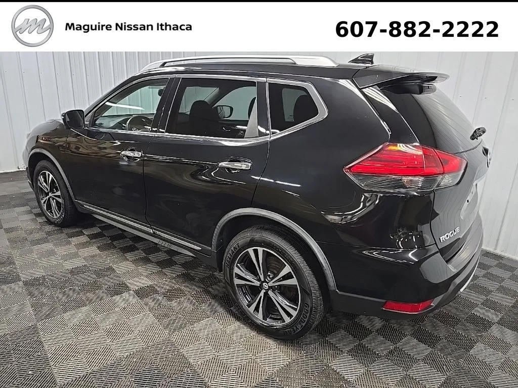 Used 2017 Black Nissan SL image 10
