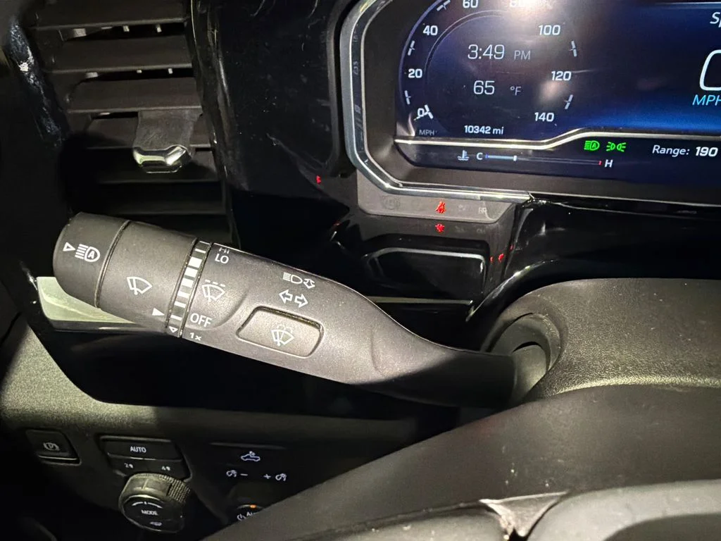 Used 2025 Summit White Chevrolet LT image 24