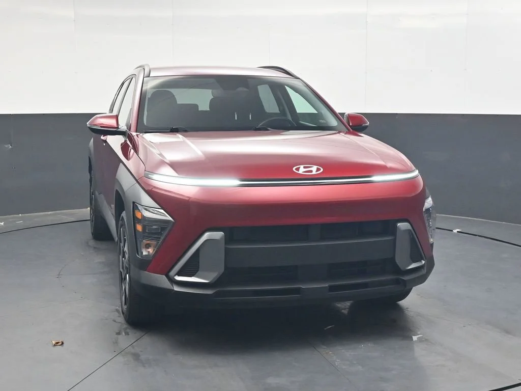 Used 2025 Red Hyundai SEL image 14