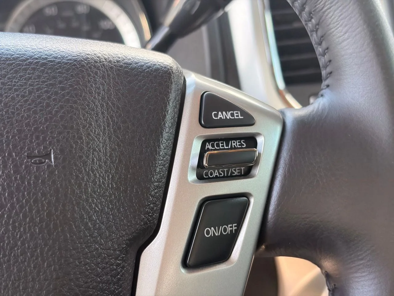 Used 2018 Magnetic Black Nissan SV image 24