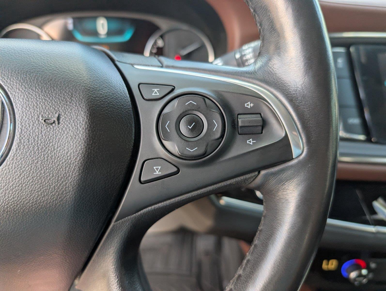 Used 2018 Includes Satin Nickel lower exterior accent color. Buick Avenir image 26