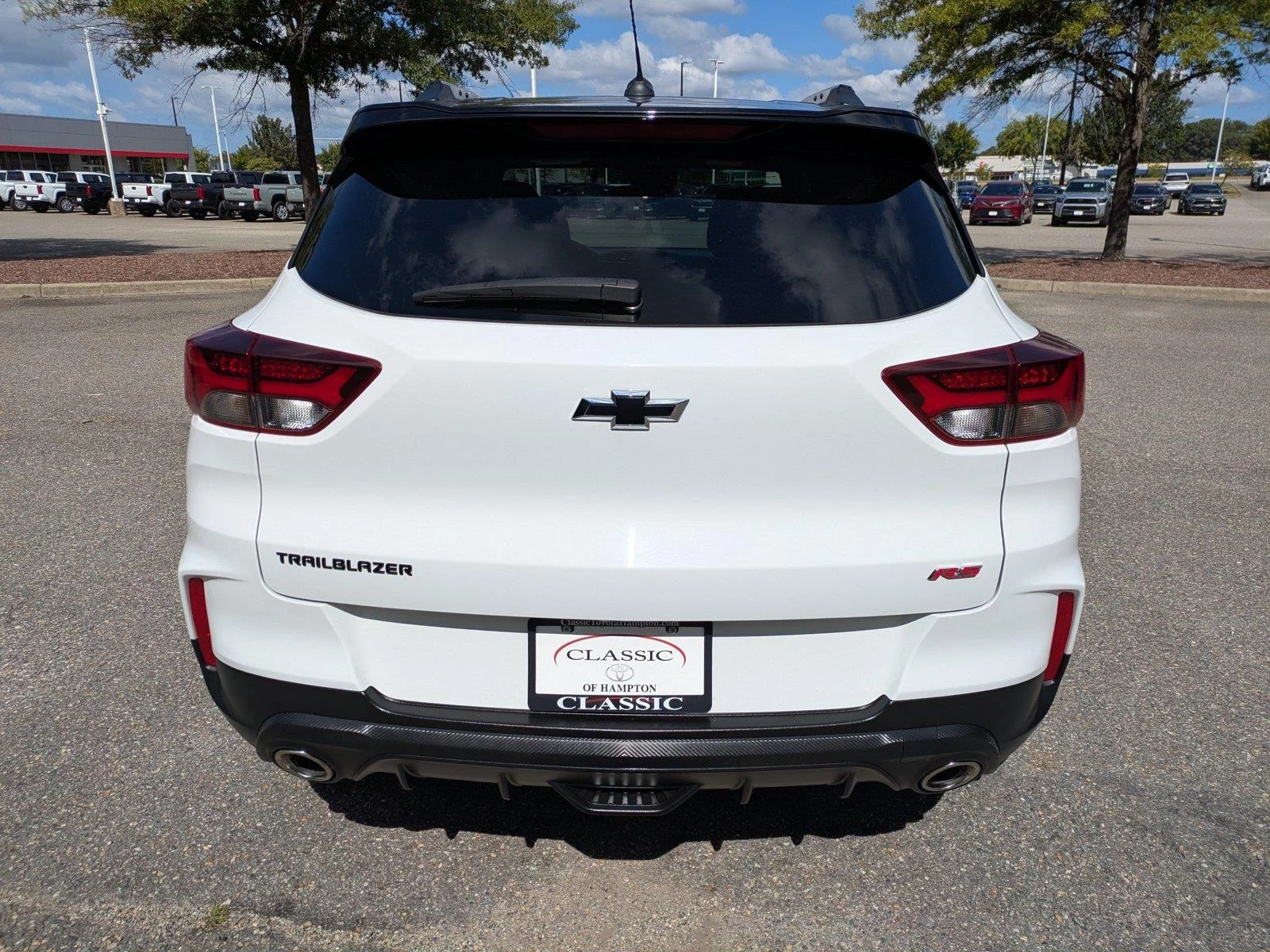Used 2023 Summit White Chevrolet RS image 5