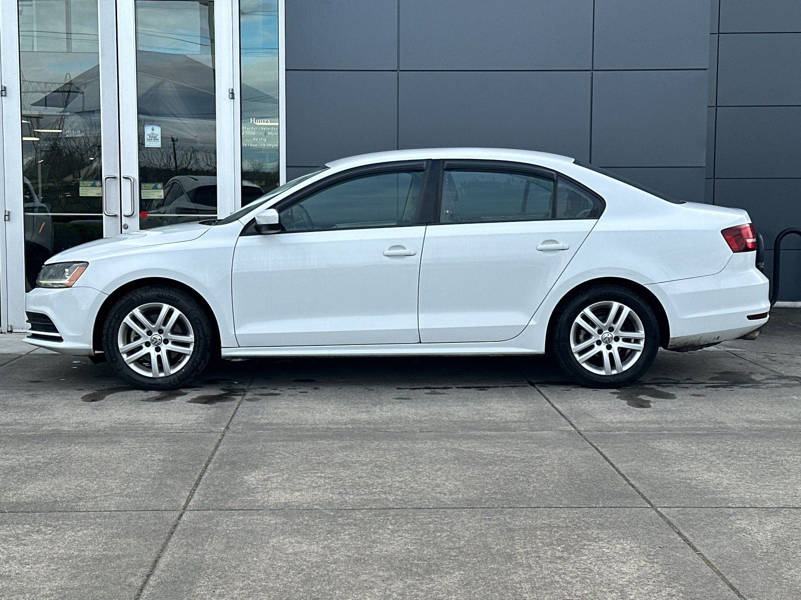 Used 2018 Pure White Volkswagen 1.4T S image 5