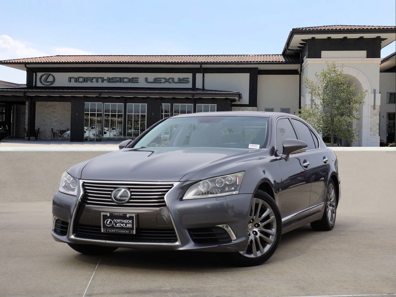 2015 Lexus LS Base