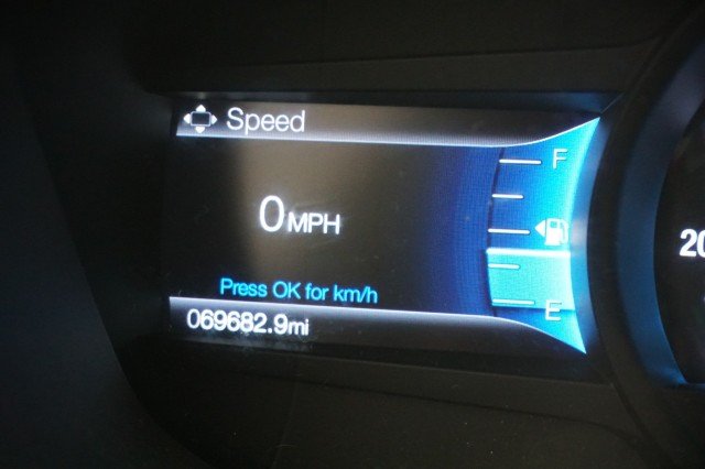 Used 2020 GREY Ford SE image 26