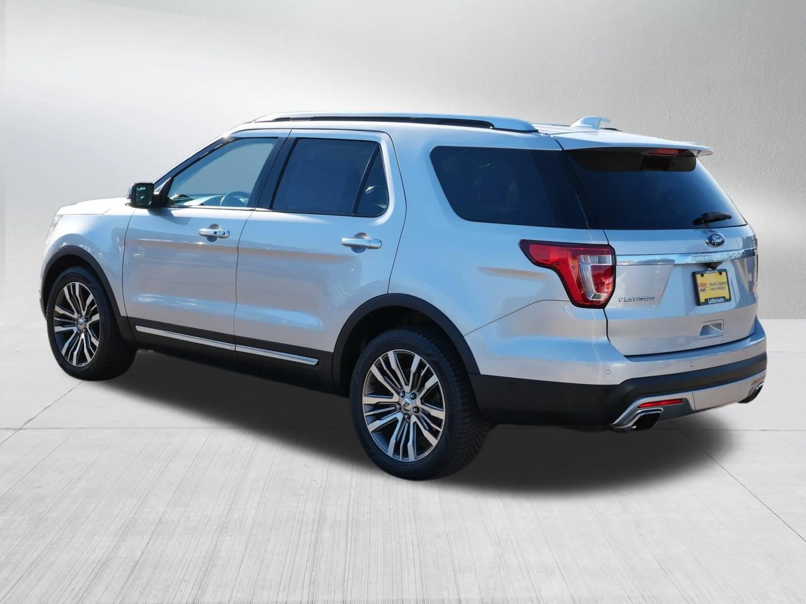 Certified Used 2017 Ingot Silver Ford Platinum image 5