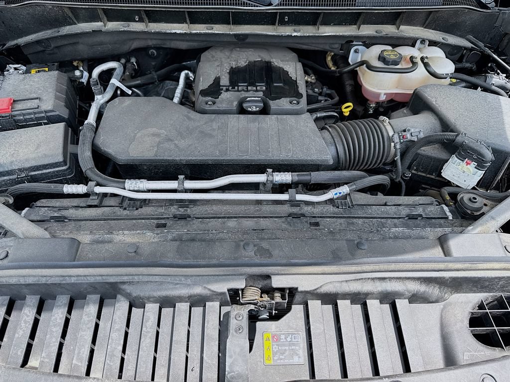 Used 2024 Black Chevrolet LT (2FL) image 32