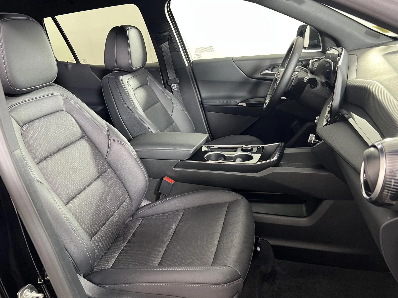 New 2026 Mosaic Black Metallic Chevrolet LT image 30