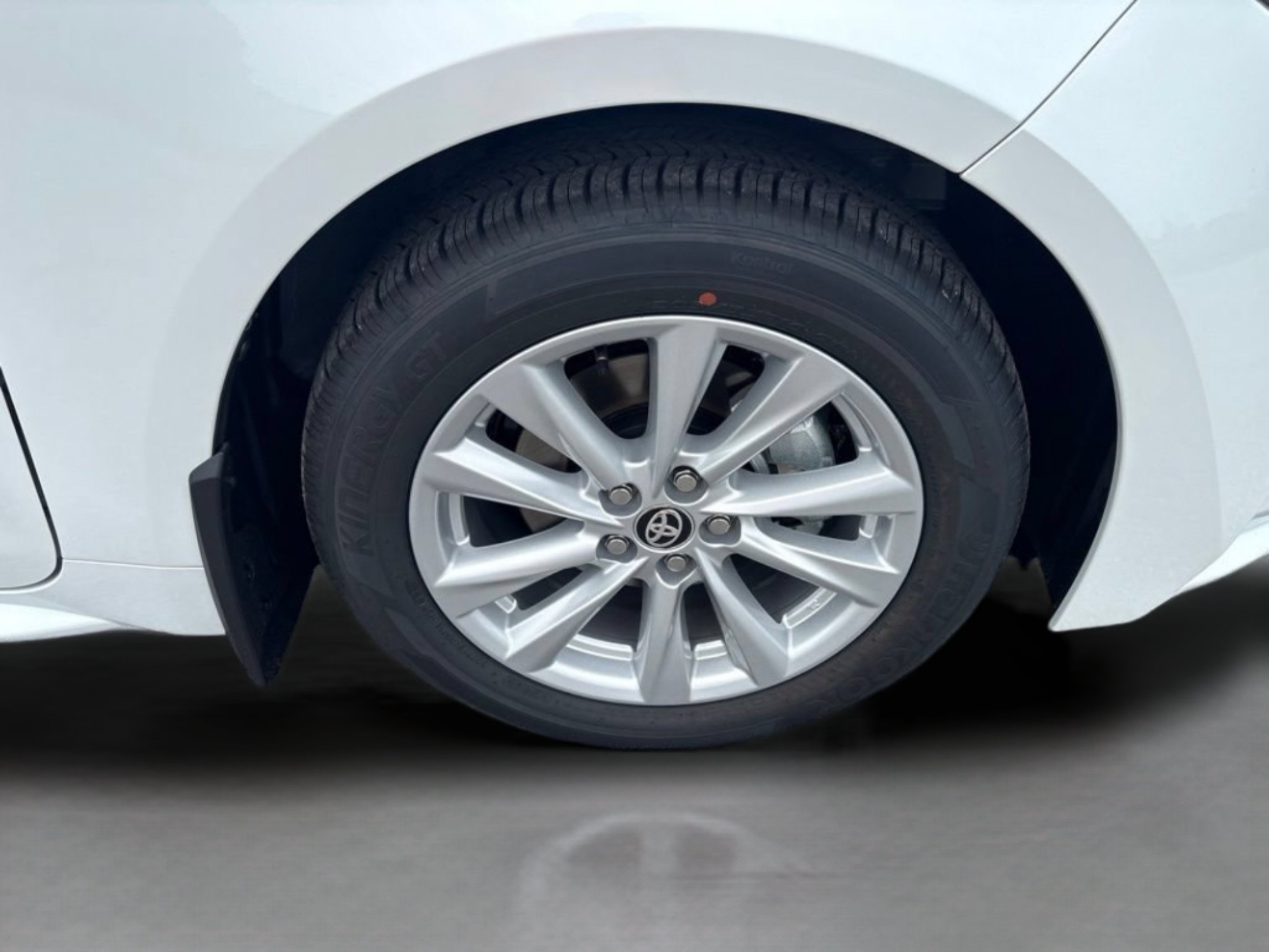 New 2026 Wind Chill Pearl Toyota LE image 34