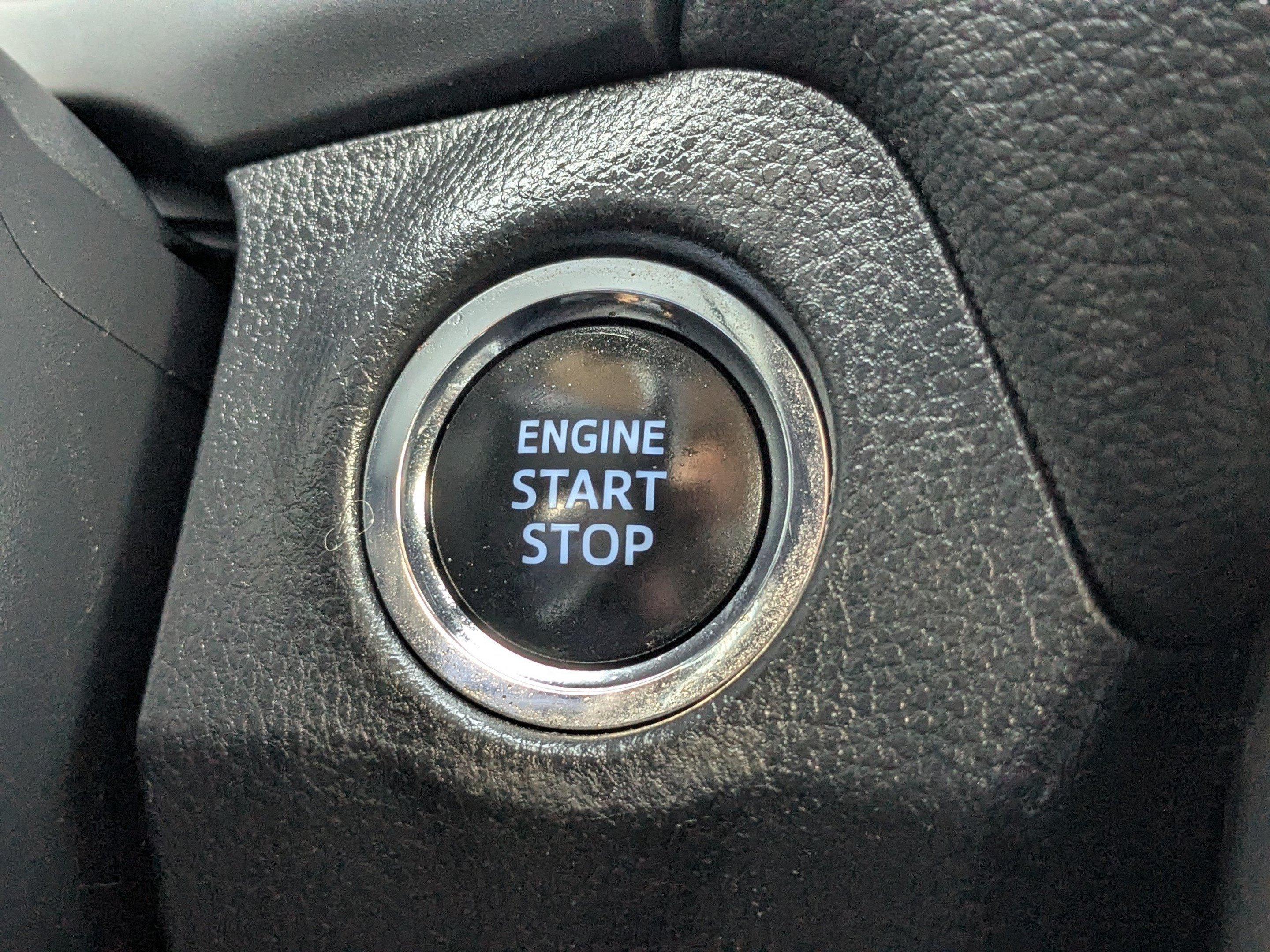 2021 Toyota RAV4 XLE - Photo 33