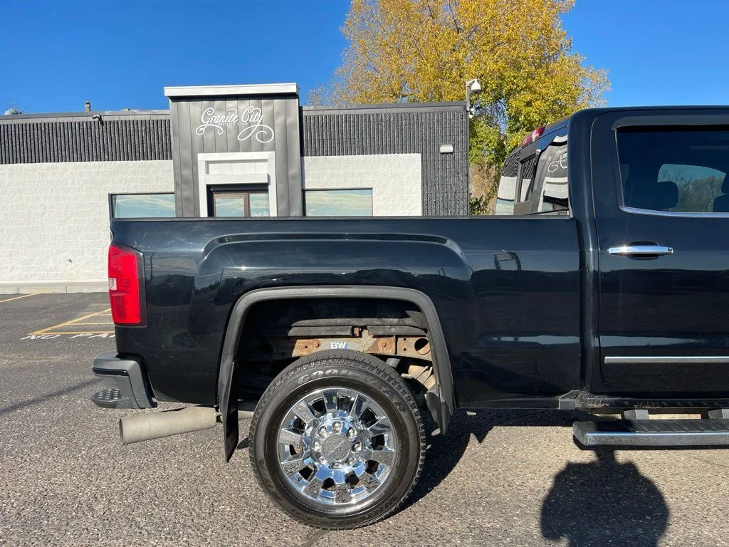 Used 2016 Black GMC Denali image 4