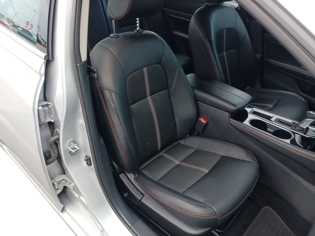 Used 2024 Silver Nissan 2.5 SR image 26