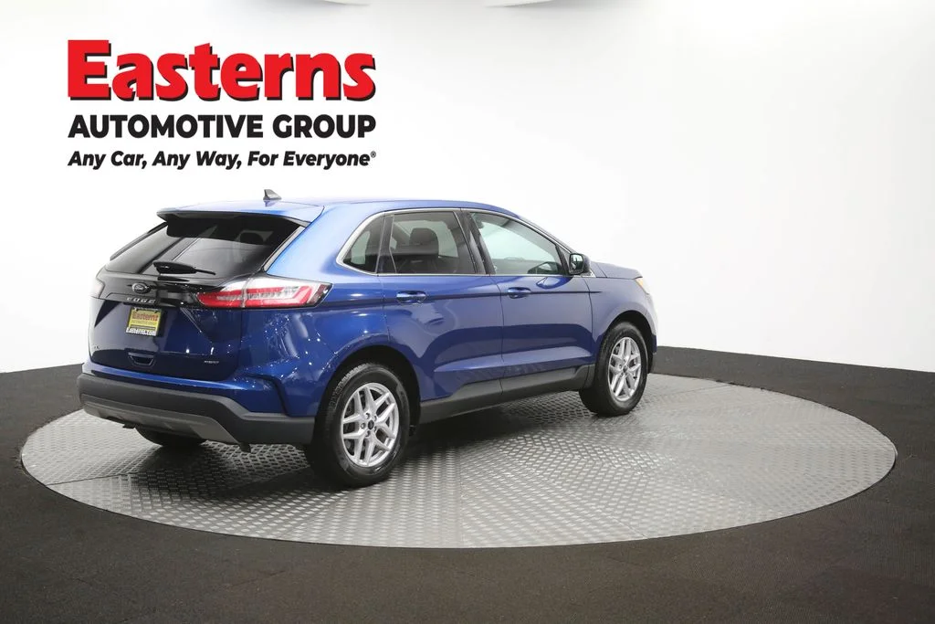 Used 2023 Blue Ford SEL image 41