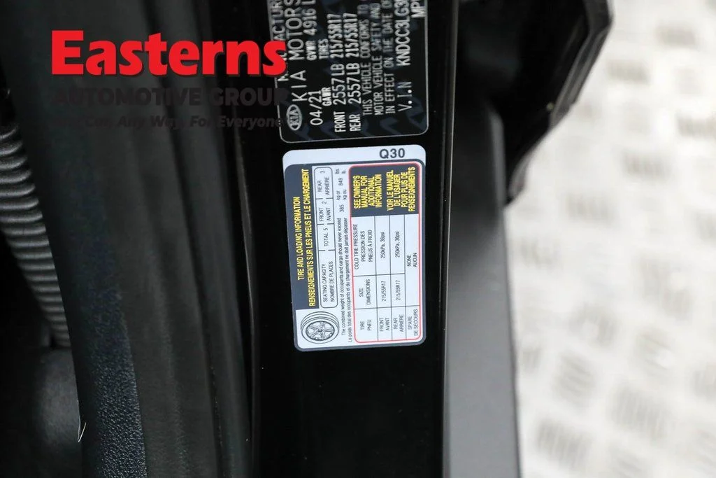 Used 2021 Black Kia EX image 33