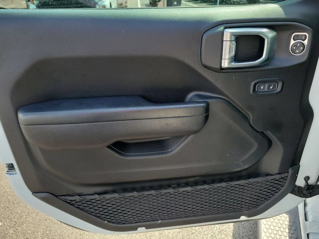 Used 2024 White Jeep 4-Door Sport S 4x4 image 28