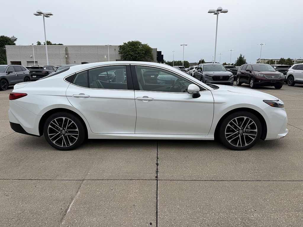 Used 2025 Wind Chill Pearl Toyota XLE image 3