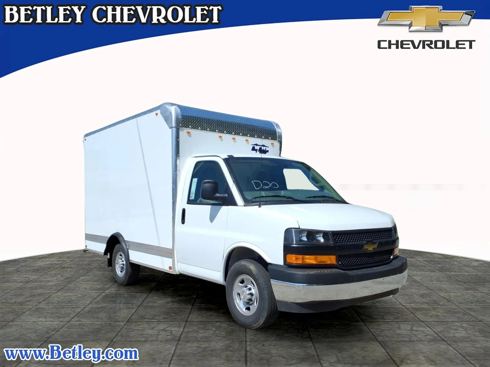 2026 Chevrolet Express Cutaway Base