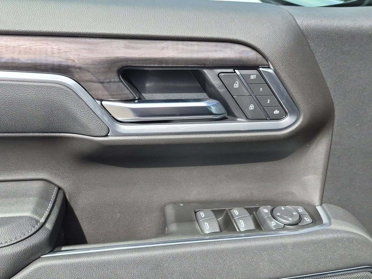 2026 Chevrolet Silverado 1500 LTZ - Photo 24