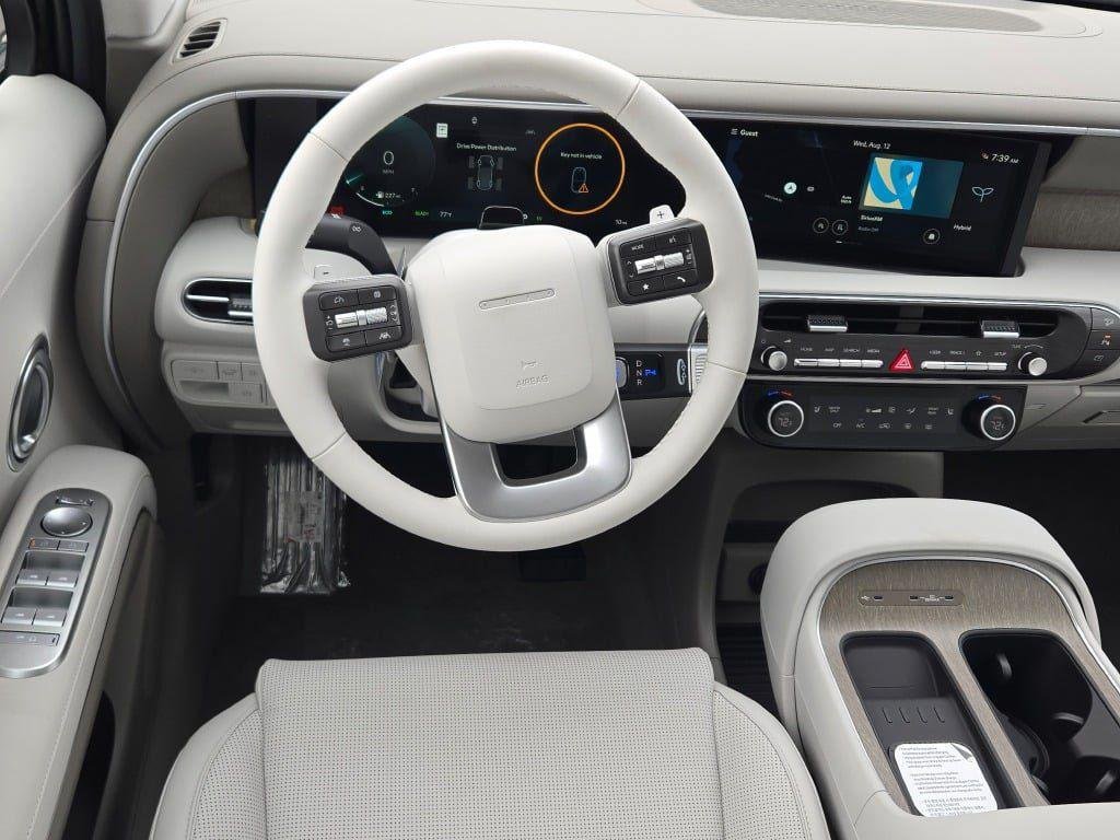 New 2026 Black Hyundai SEL 8P image 19