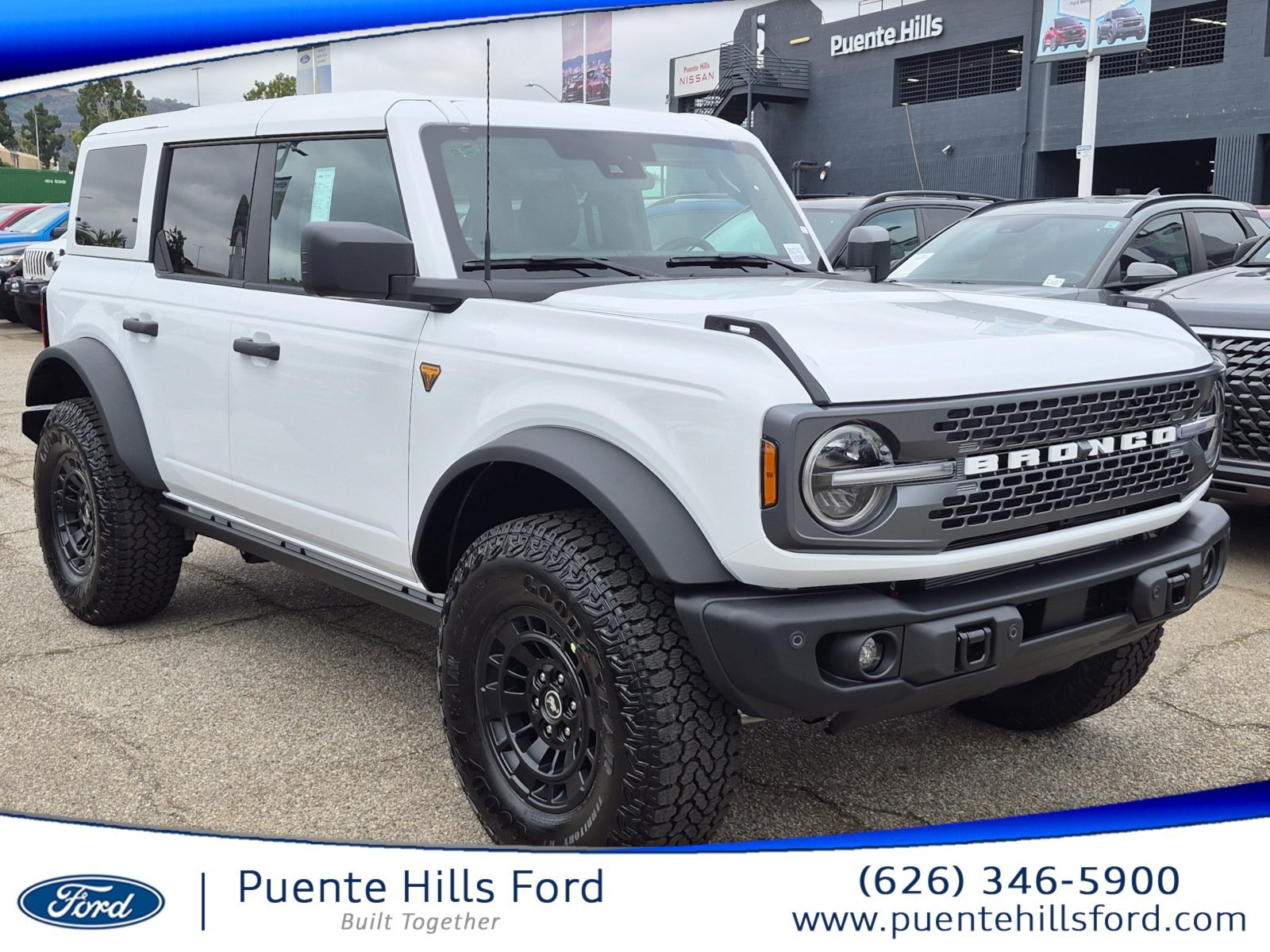 New 2026 Oxford White Ford Badlands® image 1