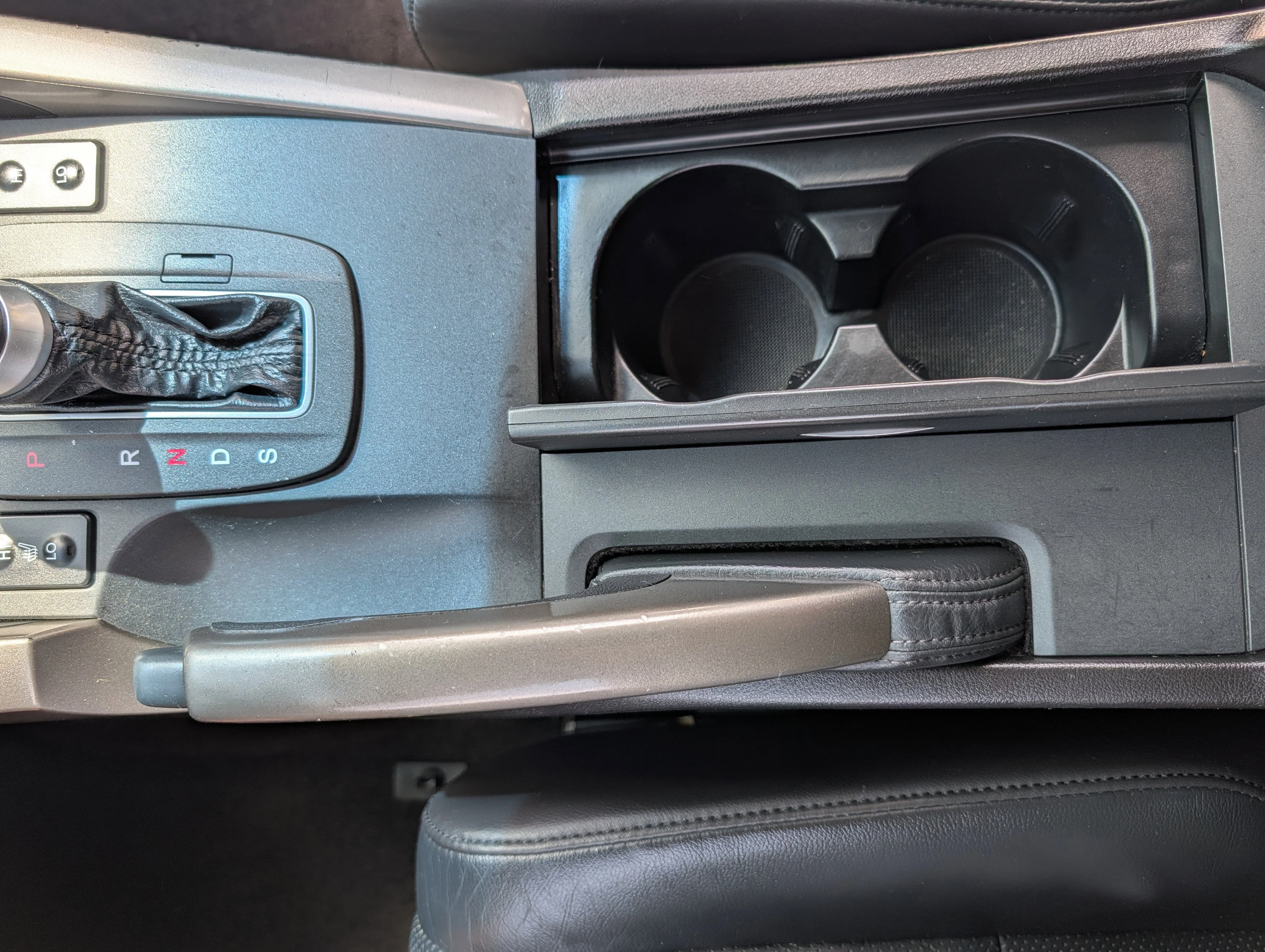 Used 2010 Palladium Metallic Acura  image 28