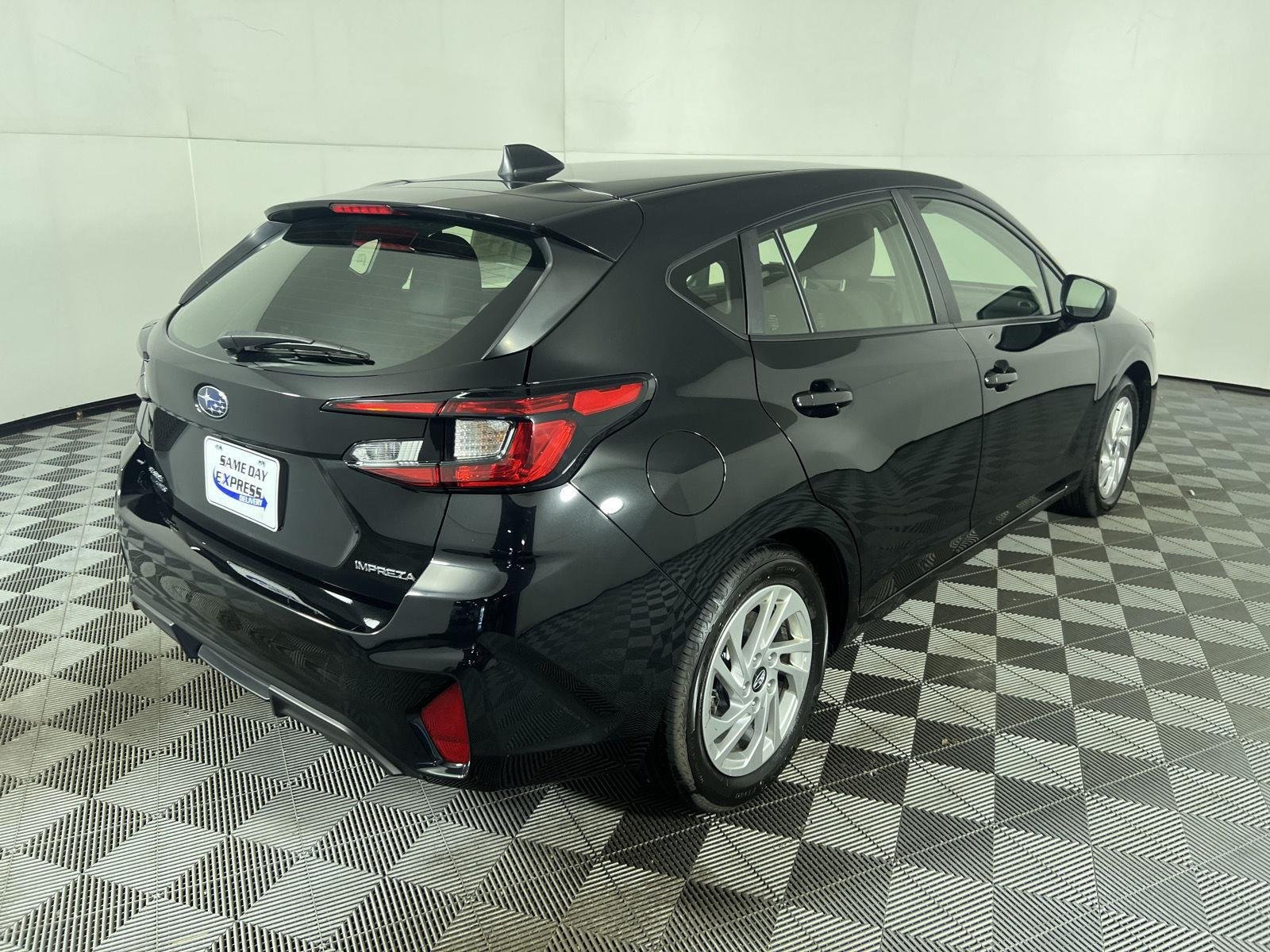 Used 2024 Crystal Black Silica Subaru Base image 20