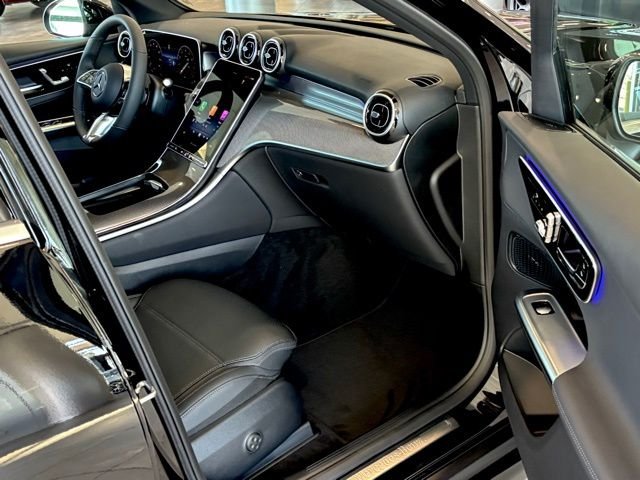 Used 2026 Black Mercedes-Benz GLC 300 image 21