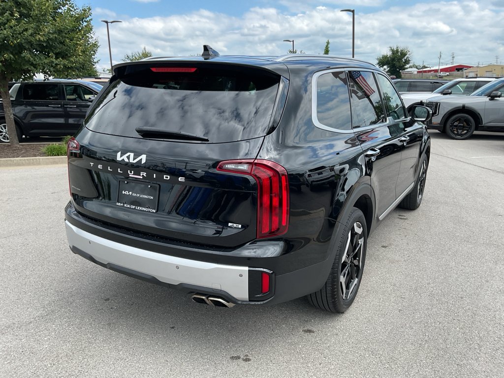 Certified Used 2024 Ebony Black Kia S image 10