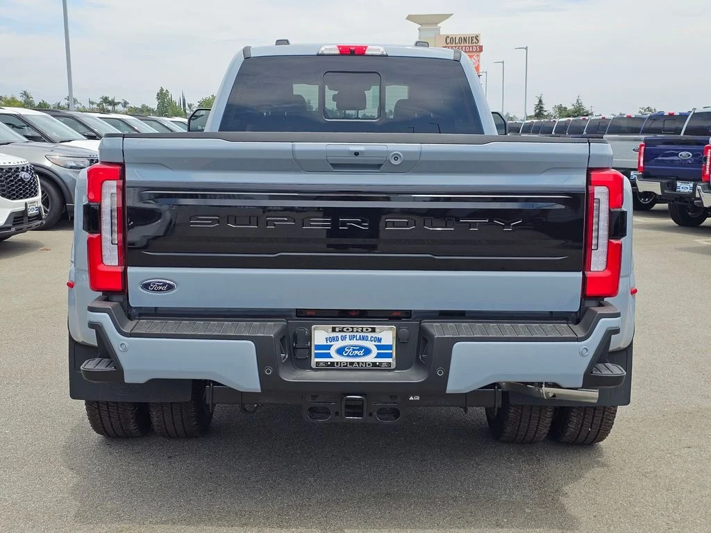 New 2026 Glacier Gray Metallic Tri-Coat Ford F-350® Platinum® image 5