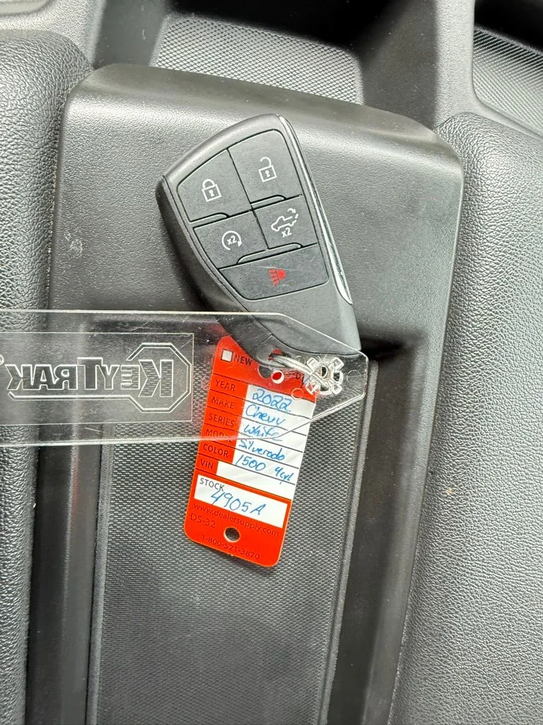 Used 2022  Chevrolet Custom image 39