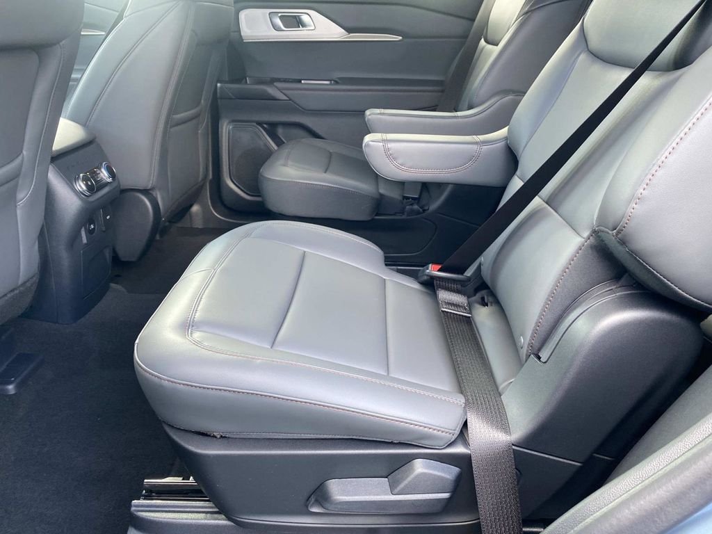 2026 Ford Explorer - Photo 10