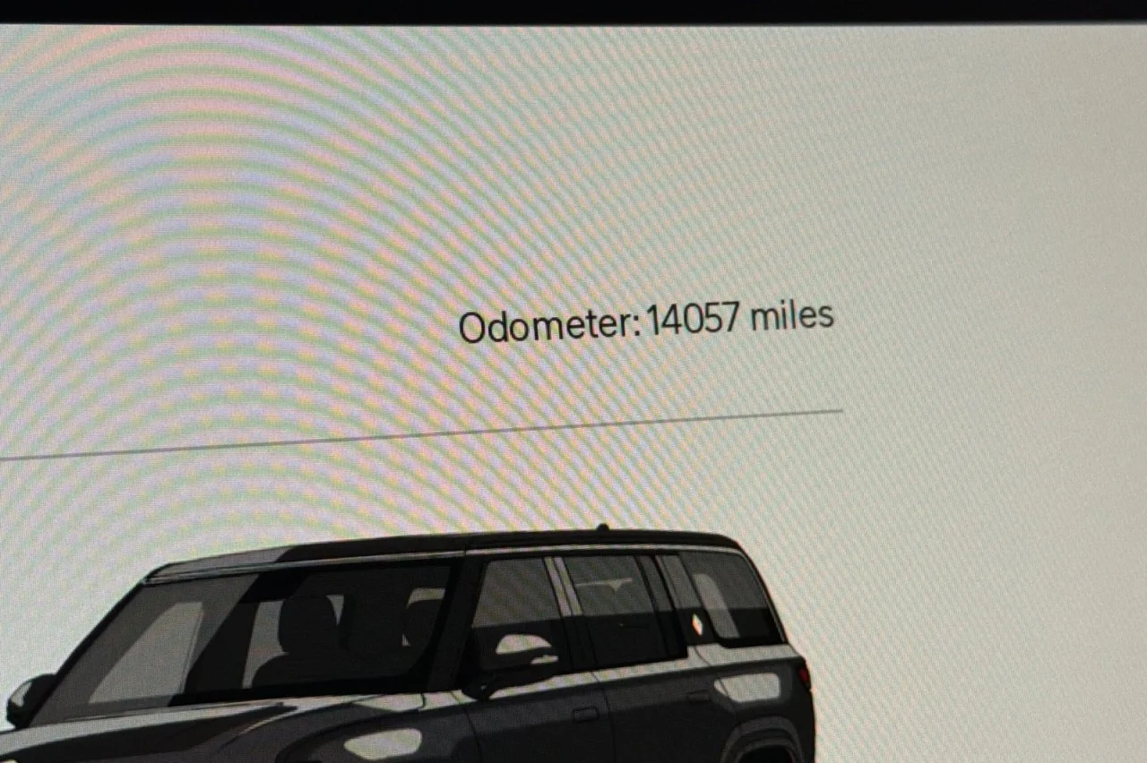 Used 2025 BLACK Rivian Adventure image 24