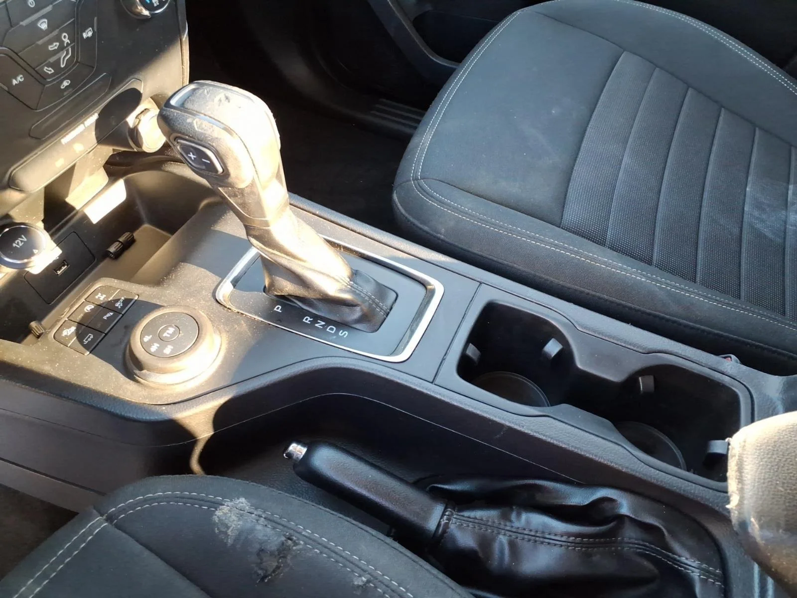 Used 2019 Magnetic Metallic Ford XLT image 8