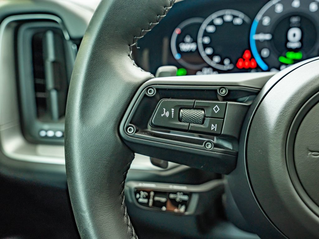 2025 Porsche Cayenne Coup E-Hybrid - Photo 23