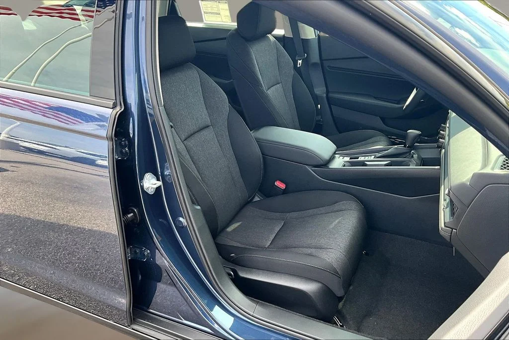 New 2026 Canyon River Blue Metallic Honda SE image 10
