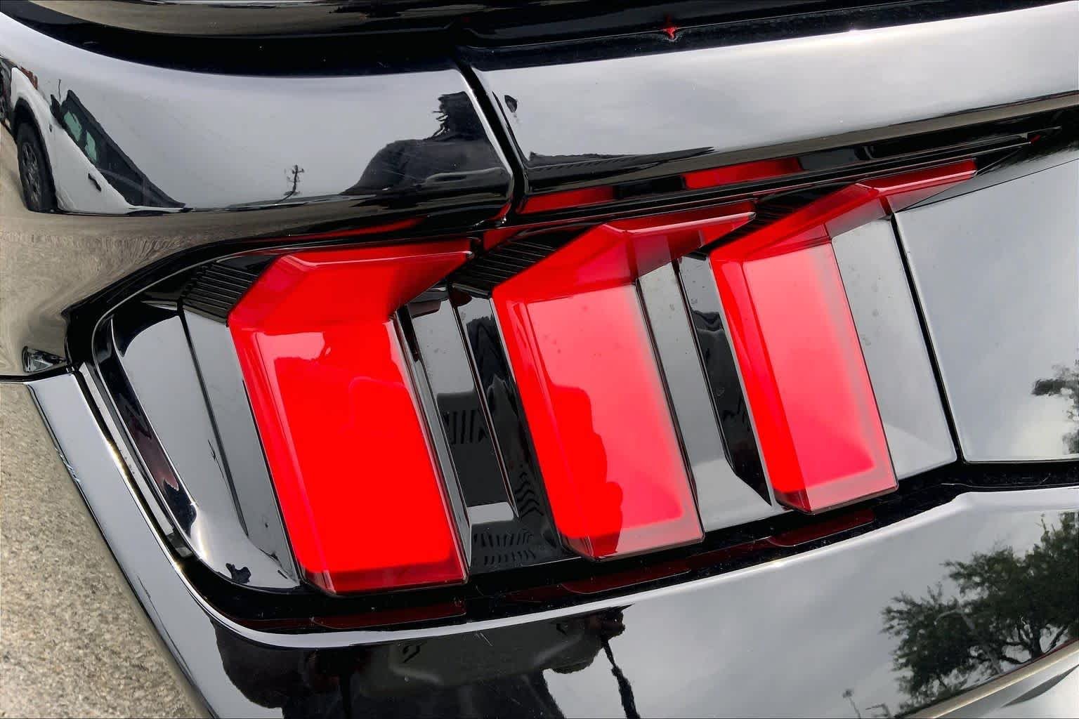 Used 2024 Shadow Black Ford GT Premium image 27