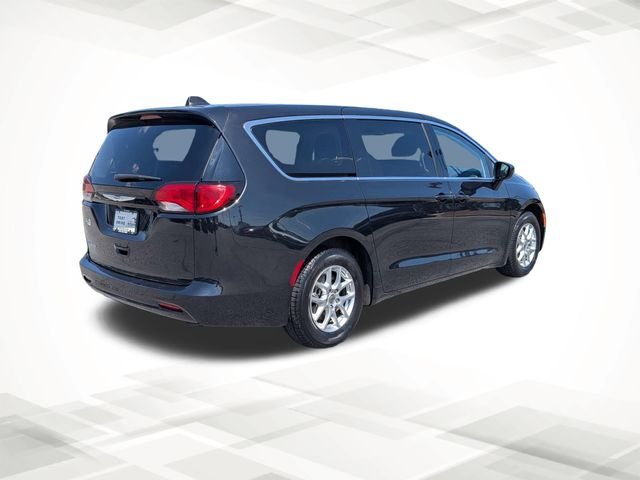 Used 2023 Black Chrysler LX image 4