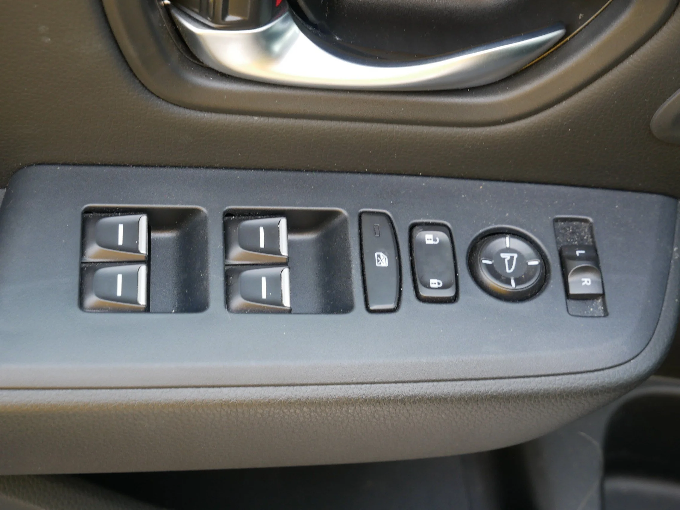 Used 2023 Platinum White Pearl Honda EX-L 8 Passenger image 20