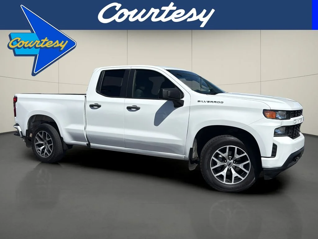 Used 2020 White Chevrolet Custom image 1