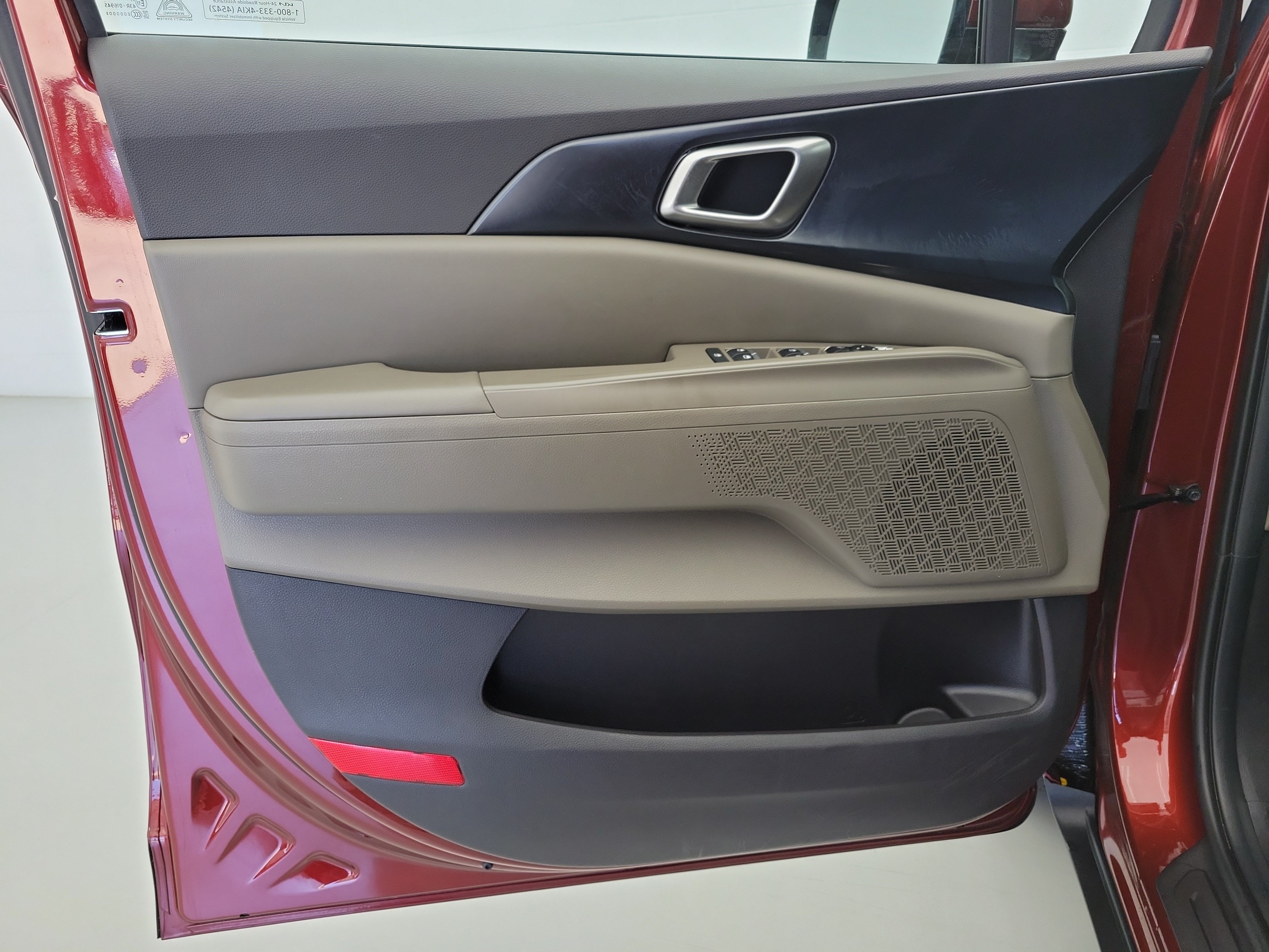 Used 2025 Flare Red Kia LXS image 18