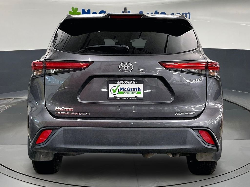 Used 2022 Gray Toyota XLE image 6